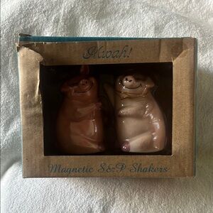 Mwah! Magnetic Pig Salt and Pepper Shakers - Pink and Brown